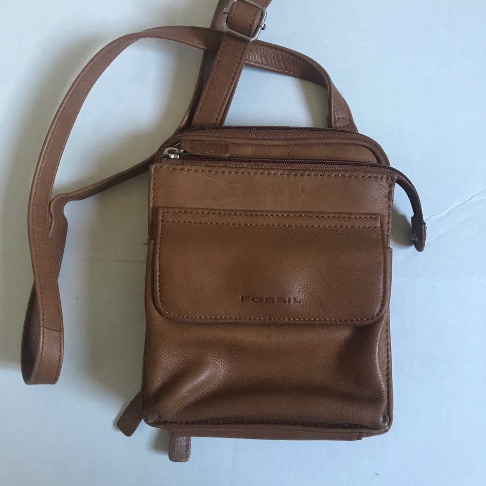 * Fossil * vintage crossbody tan bag.